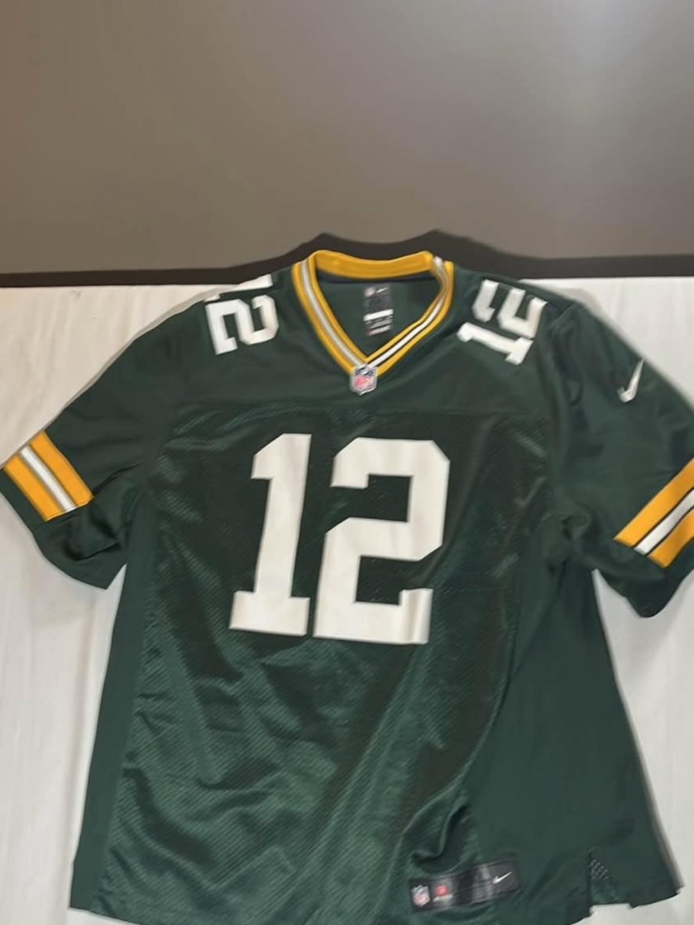 NFL Jersey Aaron Rodger’s Nike Green & Yellow Men's NFL Jersey - Size Large